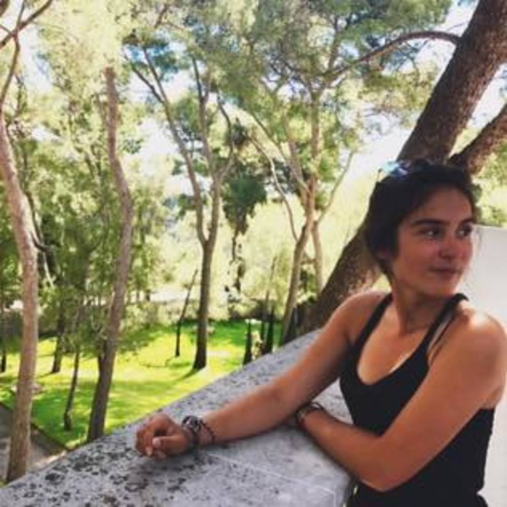 Meet your Posher, Anouck